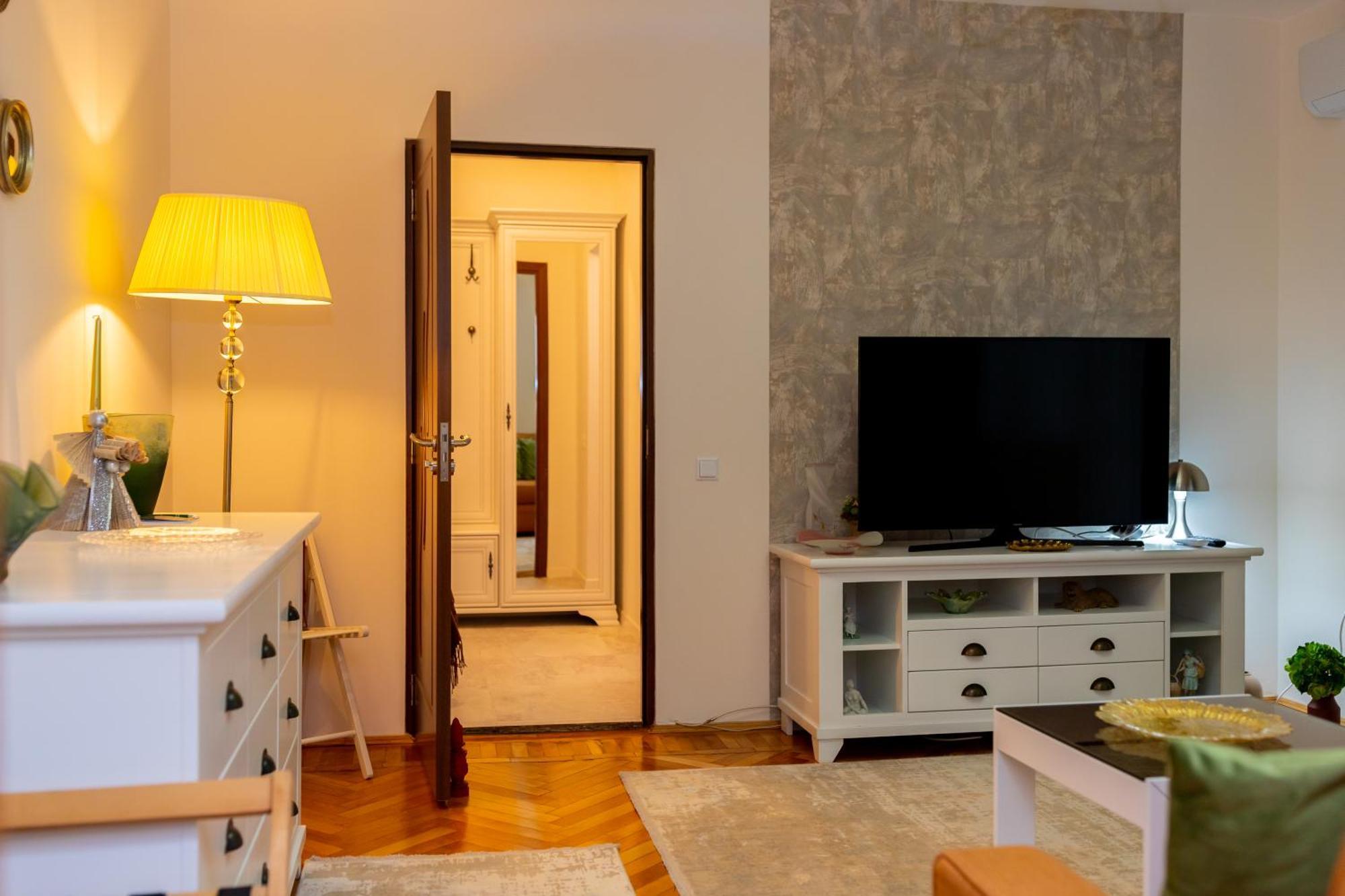 Apartament Octavia Hunedoara Exterior foto